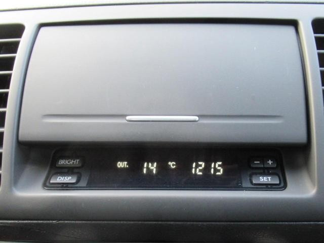 0910235A30261019W00407.jpg