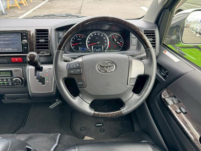 25041189_carP_l_6.jpg