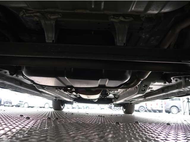 21800247_carP_l_8.jpg