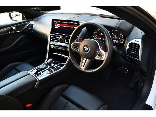 9200542A30261015W00102.jpg