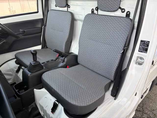 0701597A30260405W00116.jpg