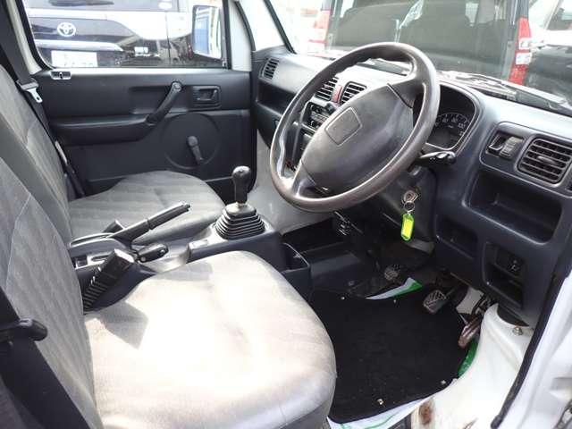 9353300_carP_l_15.jpg