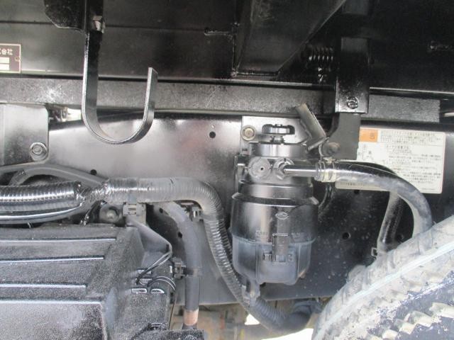 25695221_carP_l_10.jpg