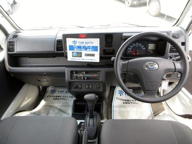 0503263A30260809W00102.jpg