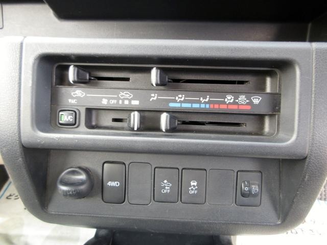 0503263A30260809W00106.jpg