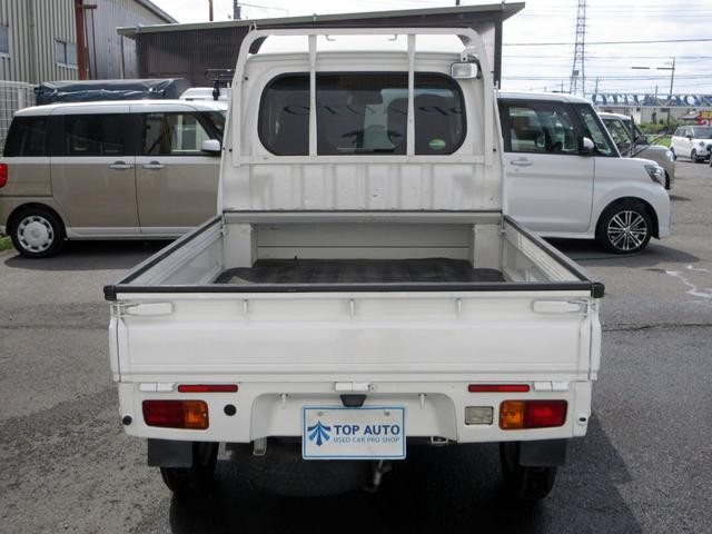 0503263A30260809W00114.jpg