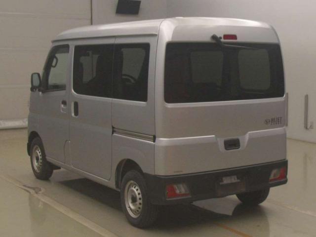 27105452_carP_l_2.jpg