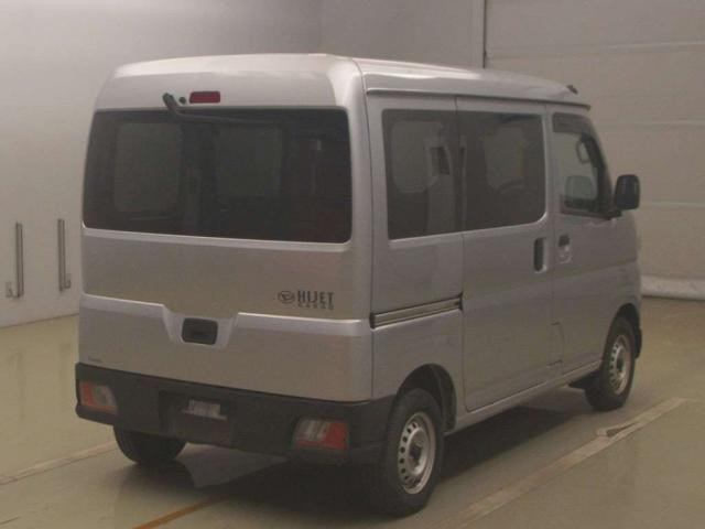 27105452_carP_l_3.jpg