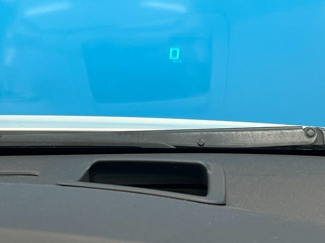 0505027A30261023W00116.jpg