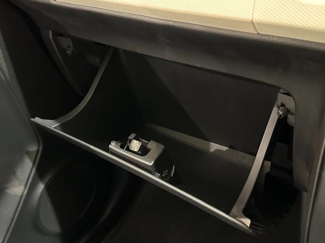 0509824A30261020W01606.jpg