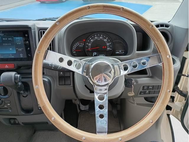 0507874A30261027W00116.jpg