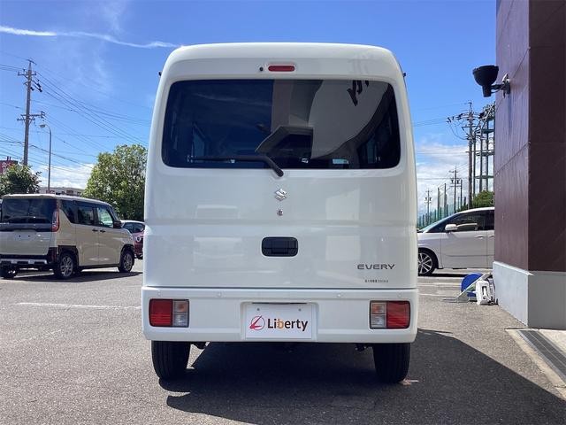 0208769A30260817W00115.jpg