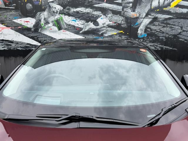 0208805A30260627W00112.jpg