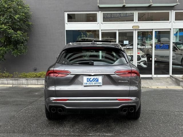 26896876_carP_l_6.jpg