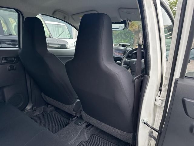 0550659A30261027W01315.jpg