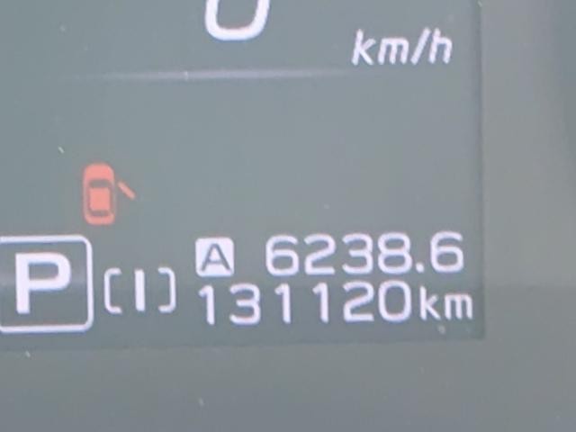 25235025_carP_l_2.jpg