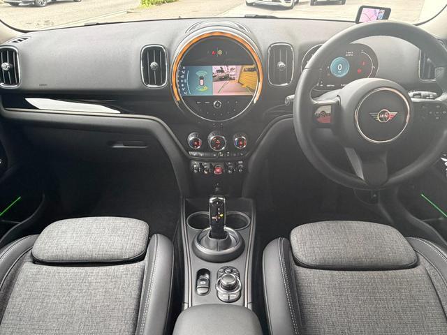 24233764_carP_l_7.jpg