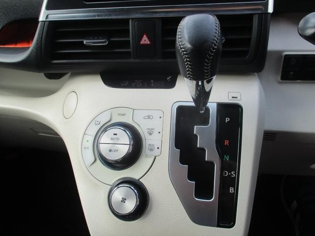 0600569A30261023W00116.jpg