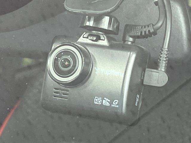 24501236_carP_l_14.jpg