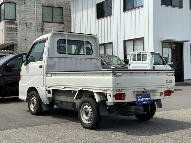 0204575A30260417W00109.jpg