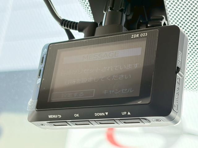 23864648_carP_l_12.jpg