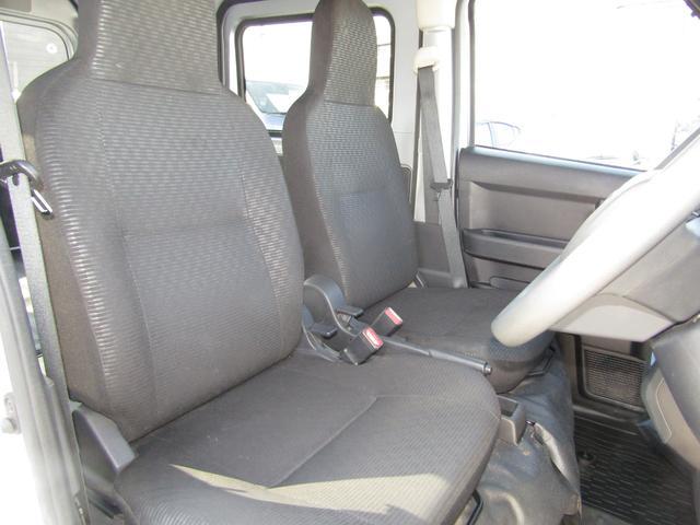 0403269A30260415W00612.jpg