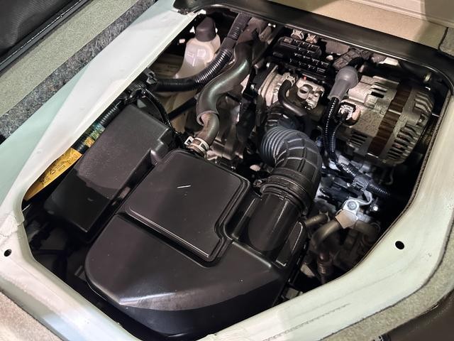 0509824A30261020W01817.jpg