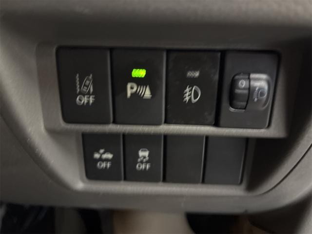 0705929A30261020W00107.jpg