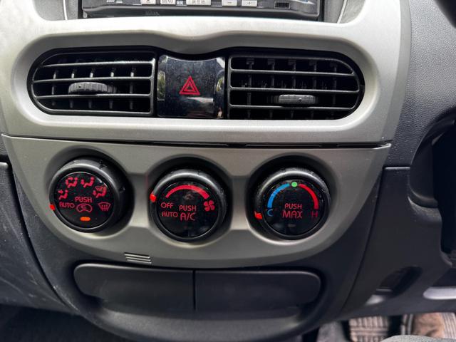 1000398A30260505W00115.jpg
