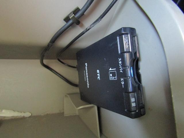0530123A30260807W00219.jpg