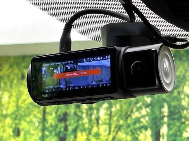 25138124_carP_l_14.jpg