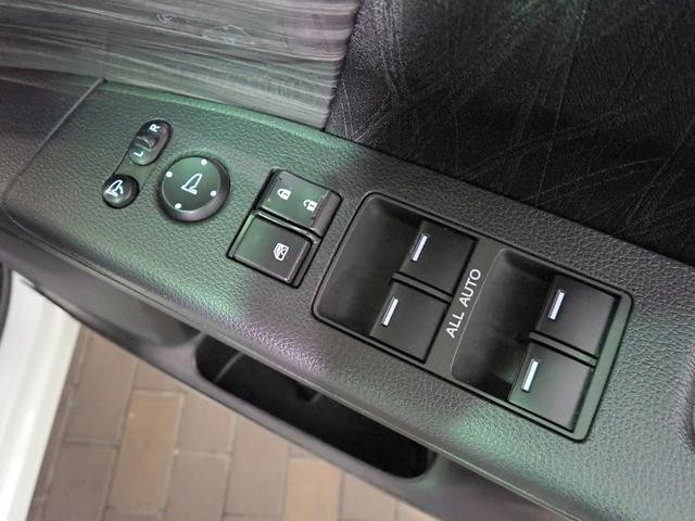 0230024A30260825W01014.jpg