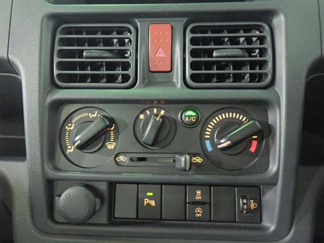 0230024A30260825W01108.jpg