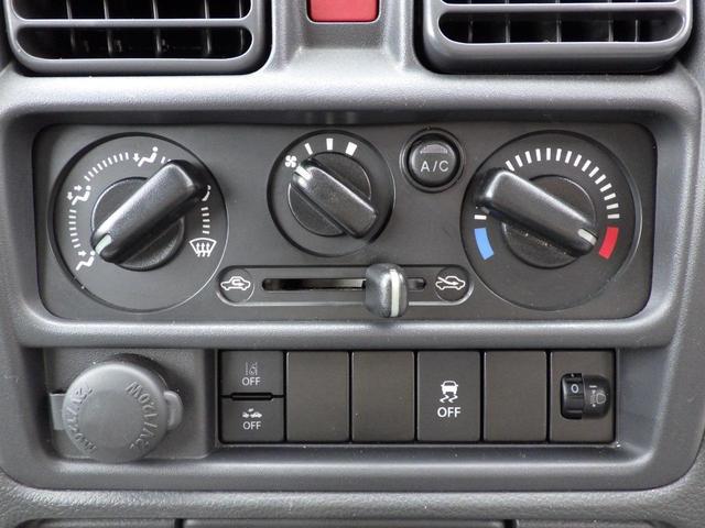 0704331A30260407W00111.jpg