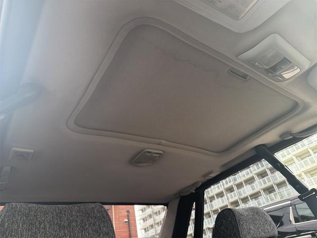 0704697A30260409W00111.jpg