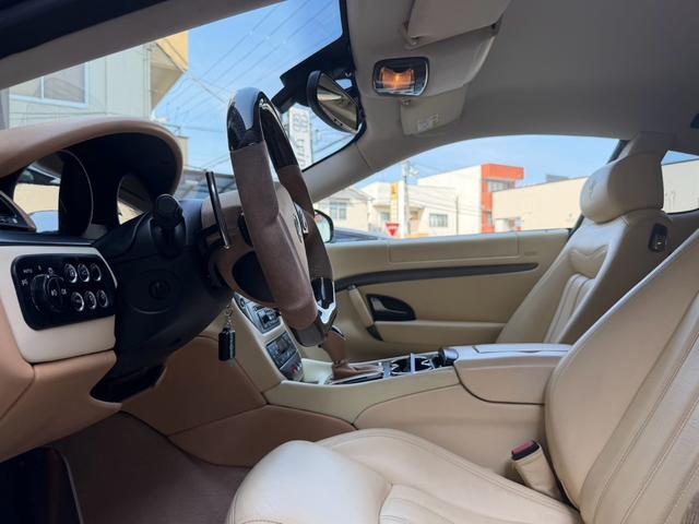 0708227A30260403W00113.jpg