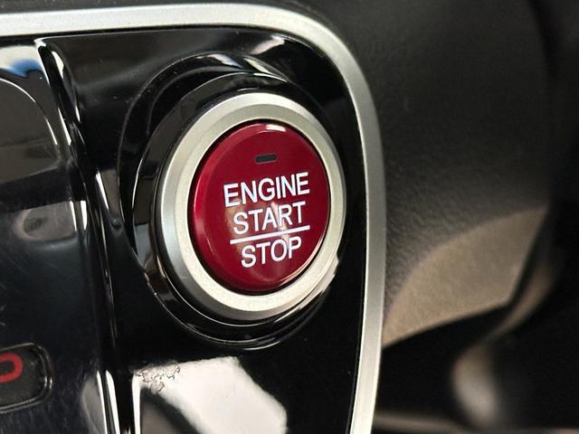 0720034A30260417W00212.jpg