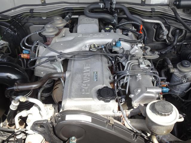 0903736A30260410W00114.jpg
