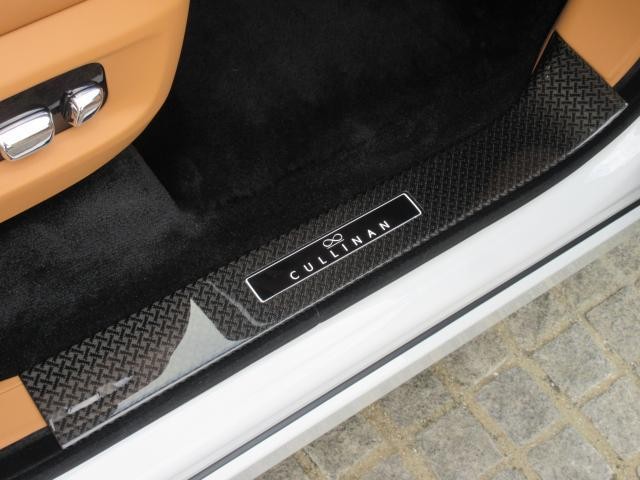 27052453_carP_l_8.jpg