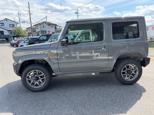 0208645A30260510W00102.jpg