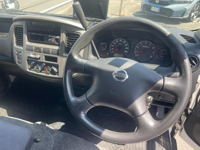 0551436A30260702W00113.jpg