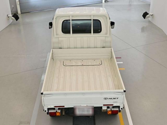 23554916_carP_l_2.jpg