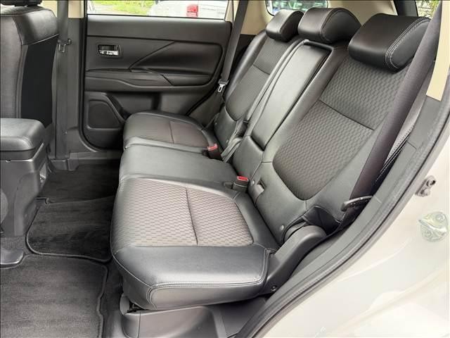 26772546_carP_l_14.jpg