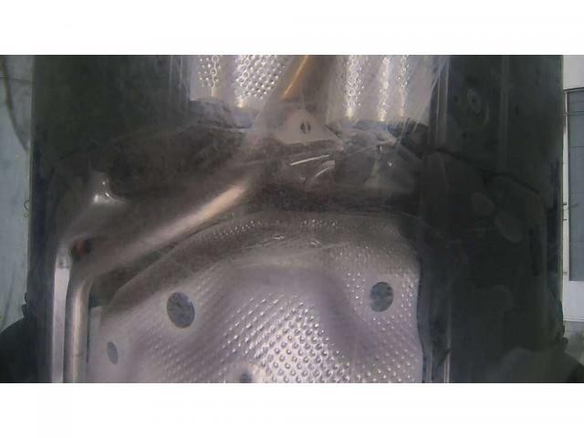 26549588_carP_l_5.jpg