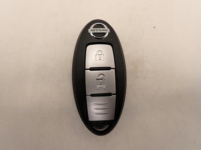 0201999A30261016W00705.jpg