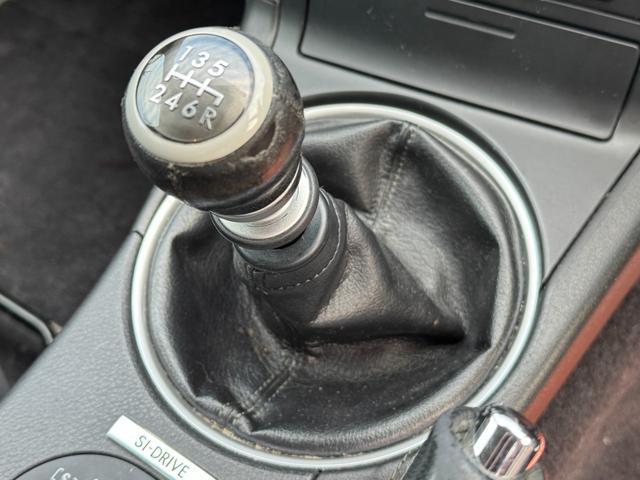 0700435A30260216W00103.jpg