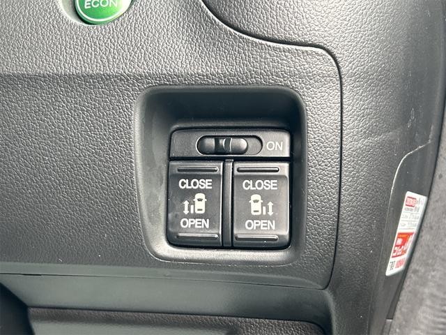 0403435A30260817W03309.jpg