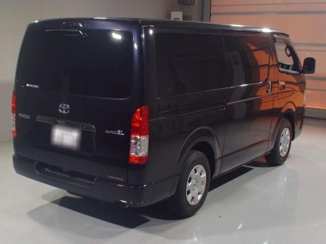 27100923_carP_l_3.jpg