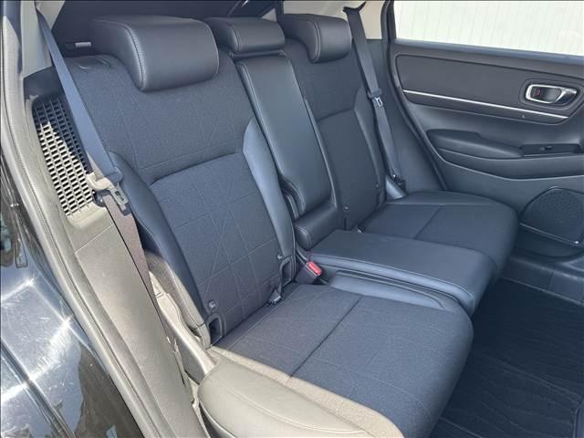 24004009_carP_l_2.jpg