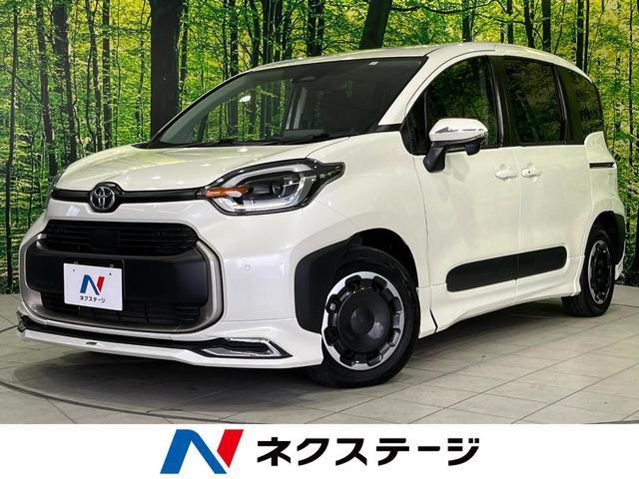 2023 Toyota Sienta, photo 1 of 1